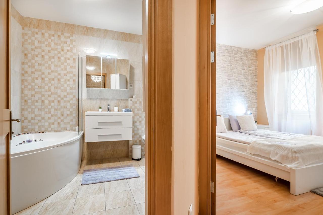 Central Premier Apartment Budapest Eksteriør bilde