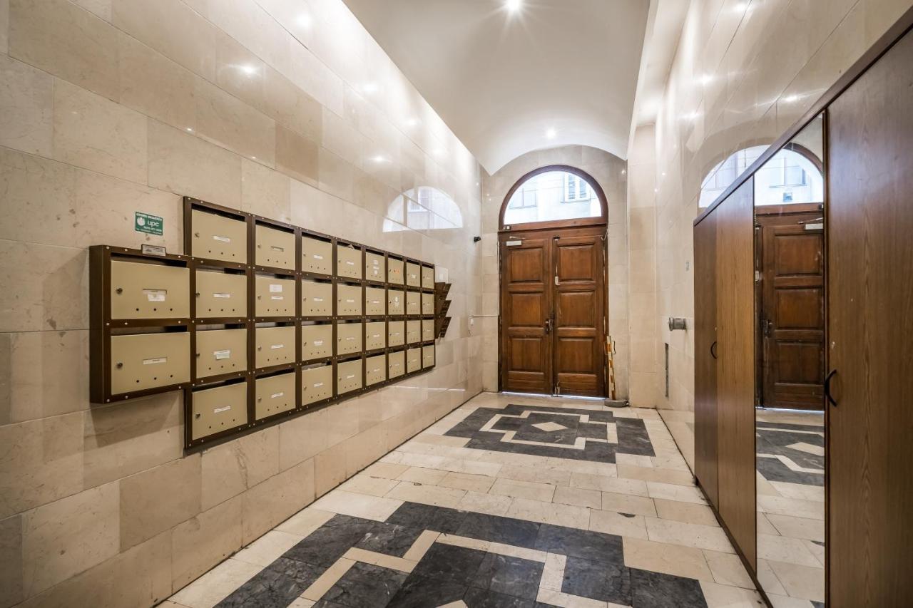 Central Premier Apartment Budapest Eksteriør bilde