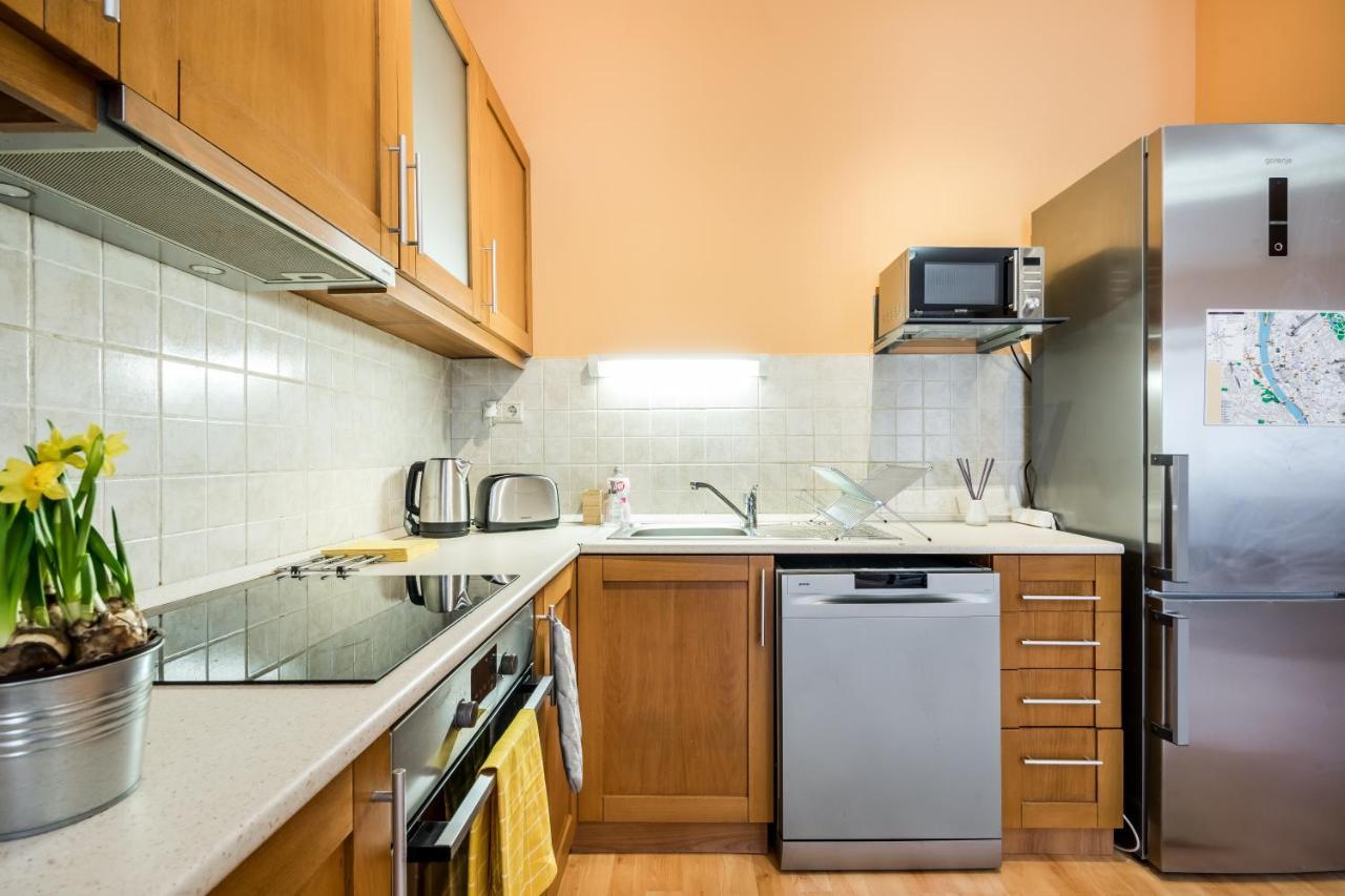 Central Premier Apartment Budapest Eksteriør bilde